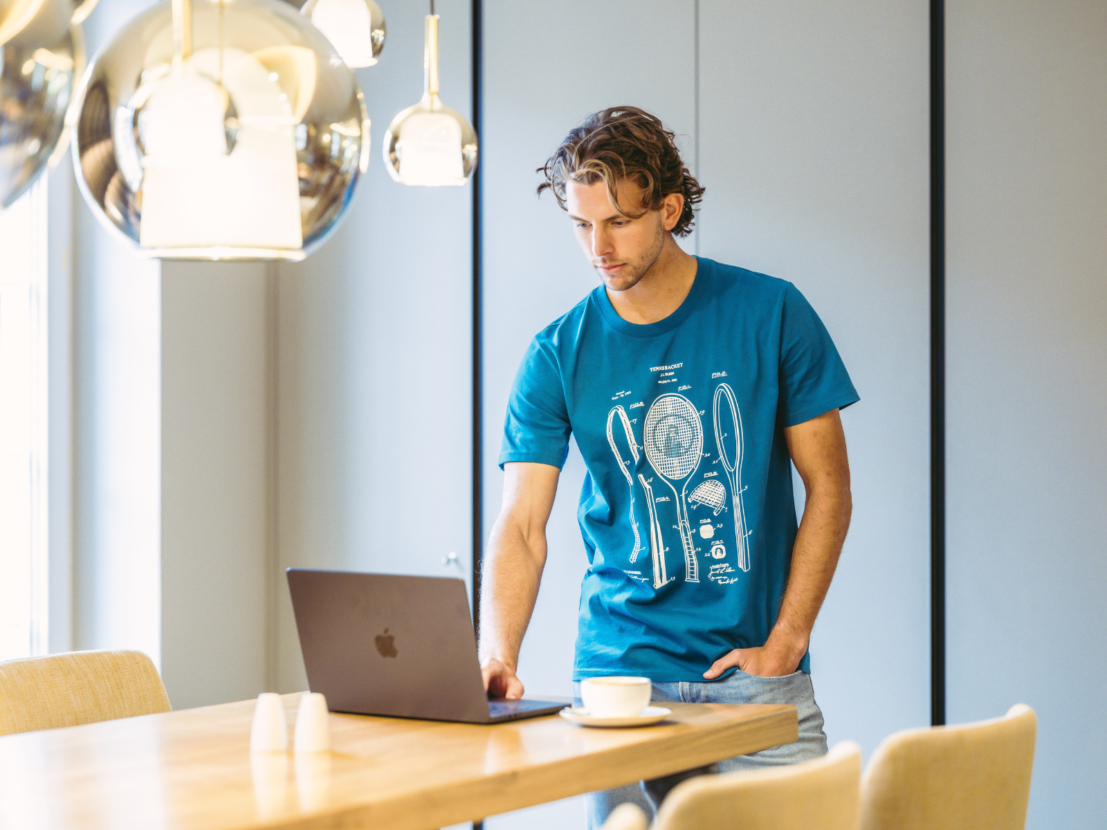 Jonas Pelle Hartenstein im Business-Kontext